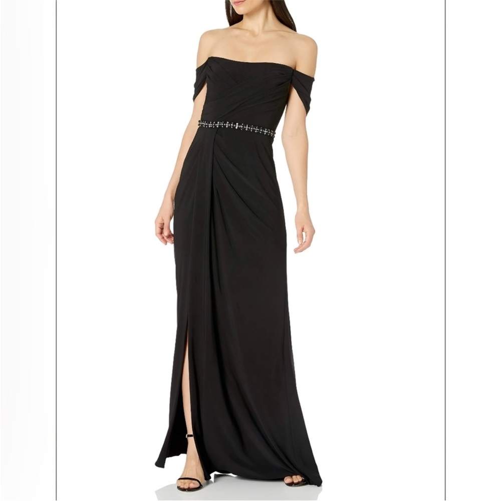 Adrianna Papell Elegant Black Maxi Dress with Beaded Detail